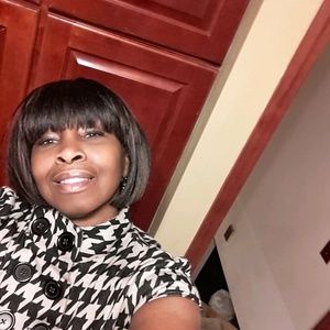 Meet your Posher, Deborah